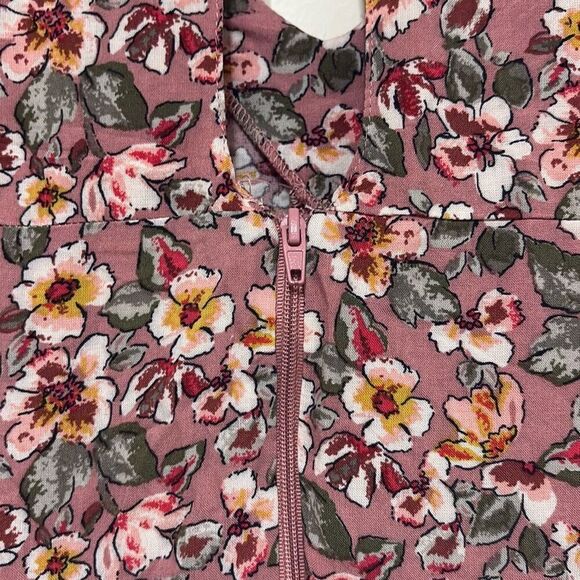 Xhiliration XXL Pink Floral V Neck Romper Keyhole Back Twist Knot Cutout Sleeves - Picture 6 of 12